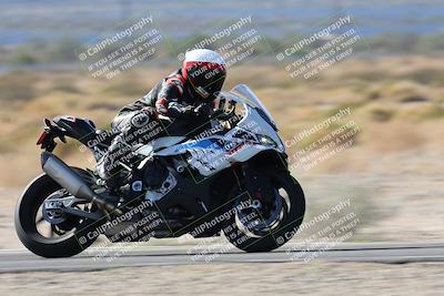 media/Nov-16-2025-Race Pace (Sun) [[8c5fa54630]]/Verified Riders/3-Turn 14 (1045am)/